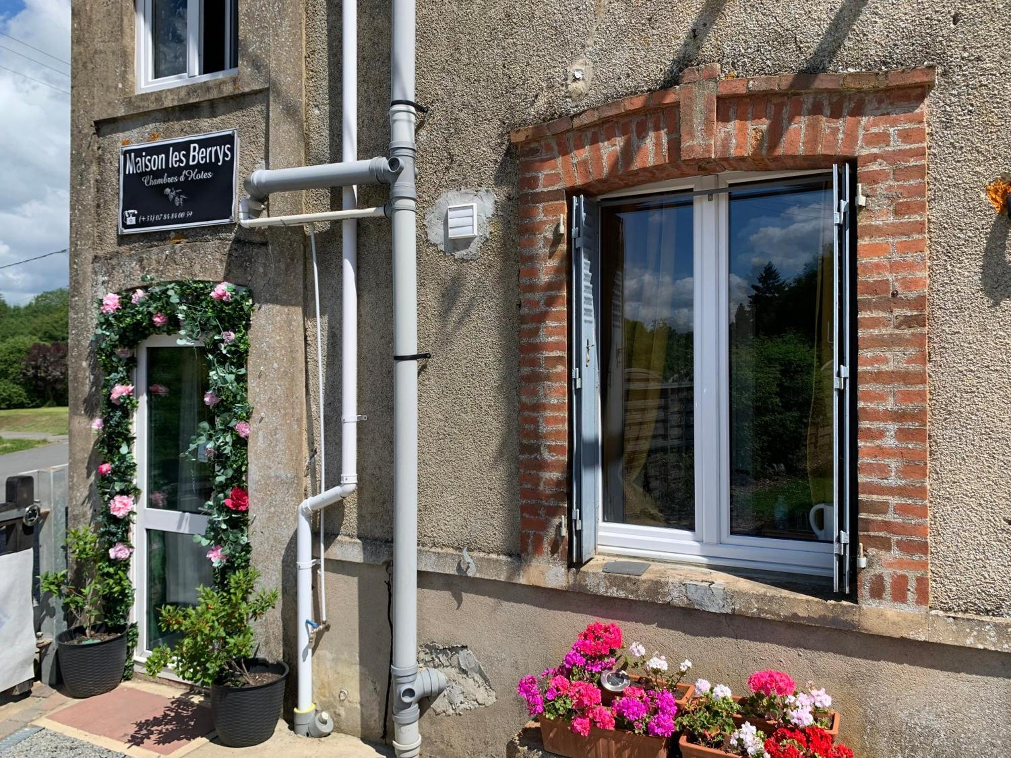 Maison Les Berrys Bourganeuf Kültér fotó